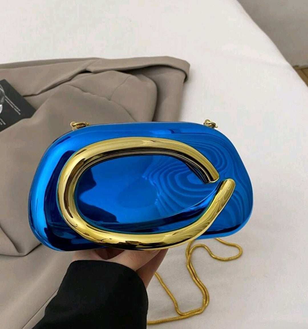 Blue Acrylic Clutch with a Gold-Toned C-shaped Hand-Held Evening Glamorous Fancy Marbling Bag For Women Box Bag Chain Holder Shoulder Strap Casual Retro Bag Party Atmospheric Temperature Bag