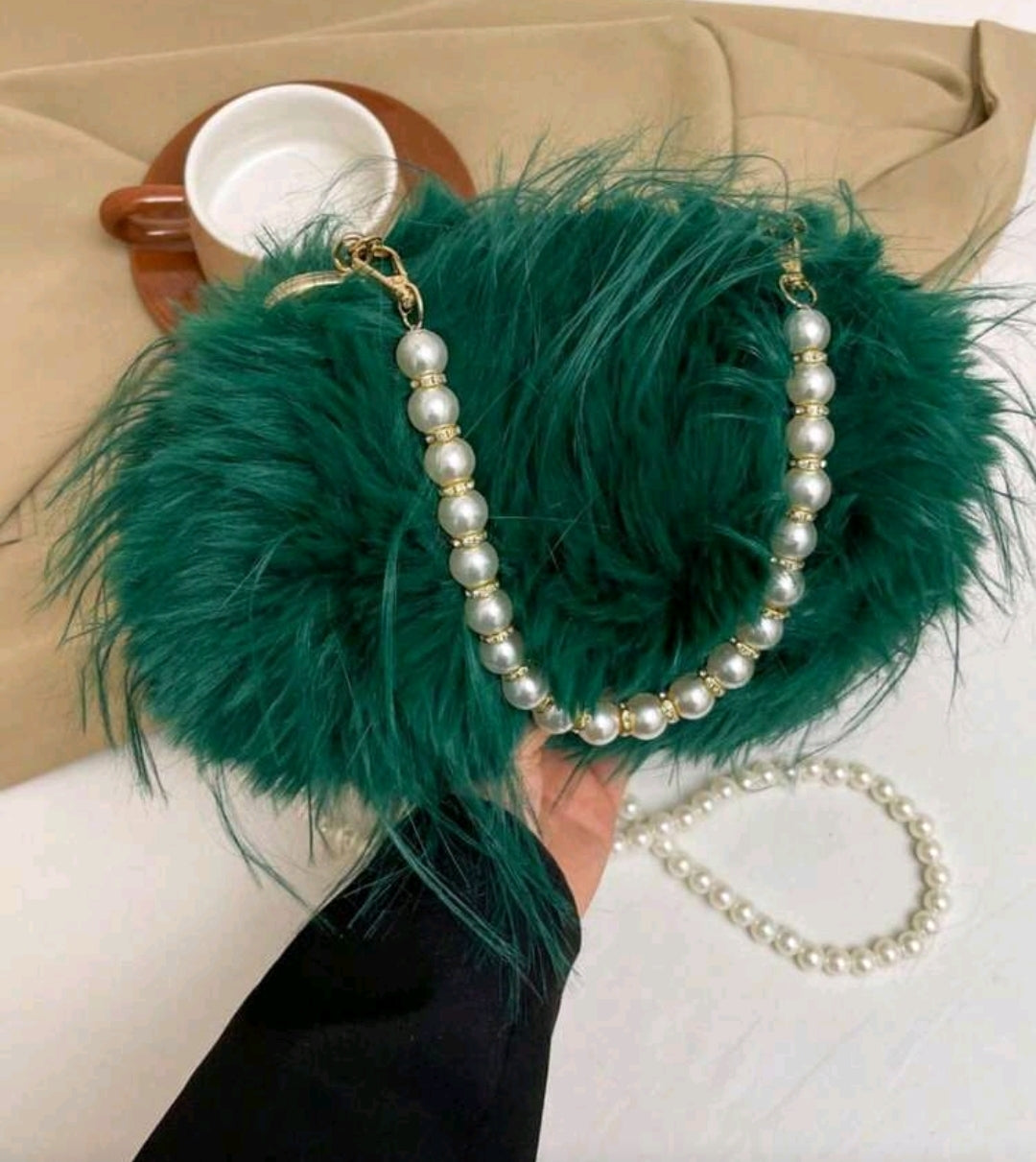 Ostrich Feather Evening Bags Fluffy Clutches for Women, Vintage Pearl Purse for Daily Commute and Phone Pouch (Green)